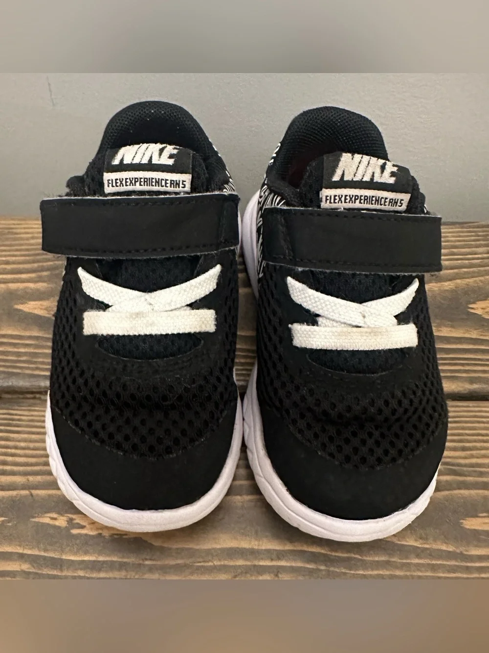 Nike Flex Experience RN5 Shoes Black White Heart Print Toddler Size 5C